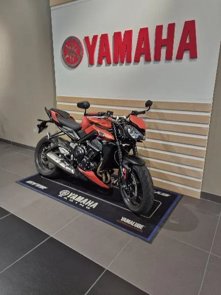 STREET TRIPLE 765 R A2