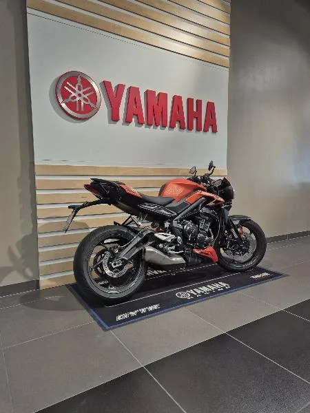 STREET TRIPLE 765 R A2