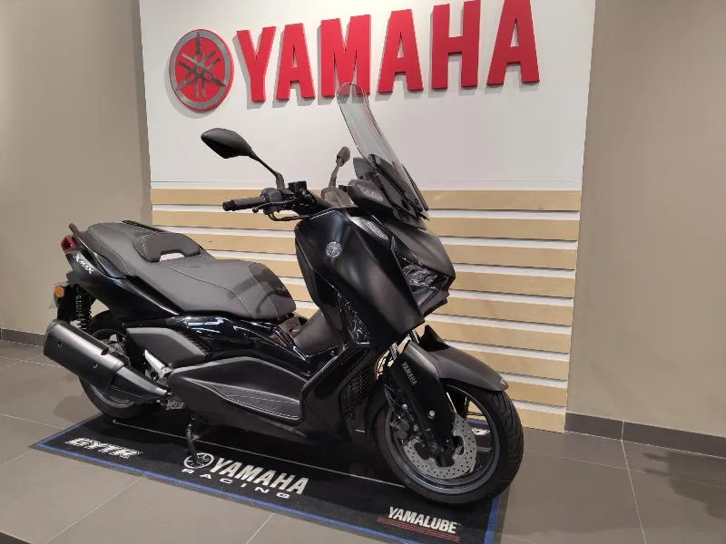 XMAX 300 Tech Max