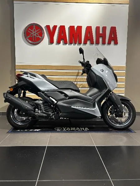 XMAX 125 TECH MAX