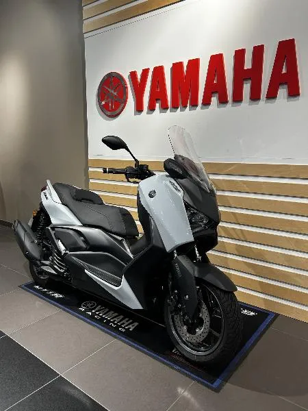 XMAX 125 TECH MAX