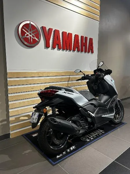 XMAX 125 TECH MAX