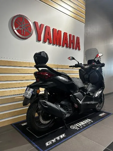 XMAX 125 TECH MAX