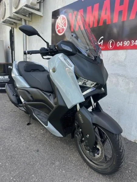 XMAX 125 TECH MAX