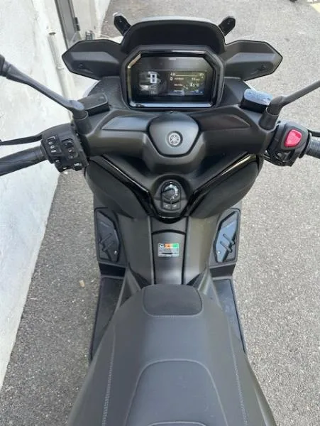 XMAX 125 TECH MAX
