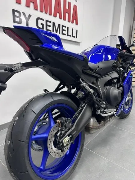 YZFR9