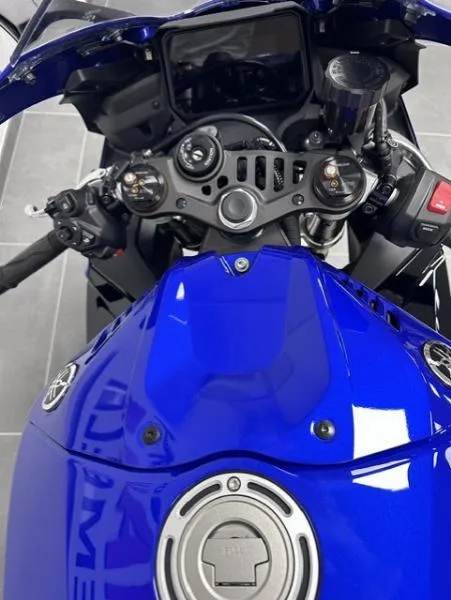 YZFR9