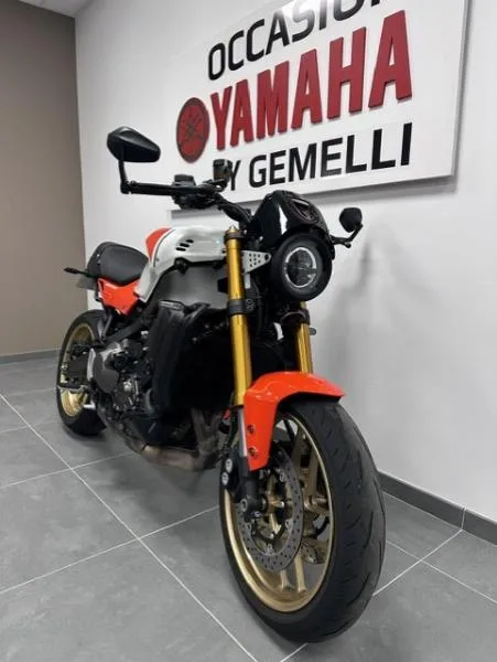 XSR 900