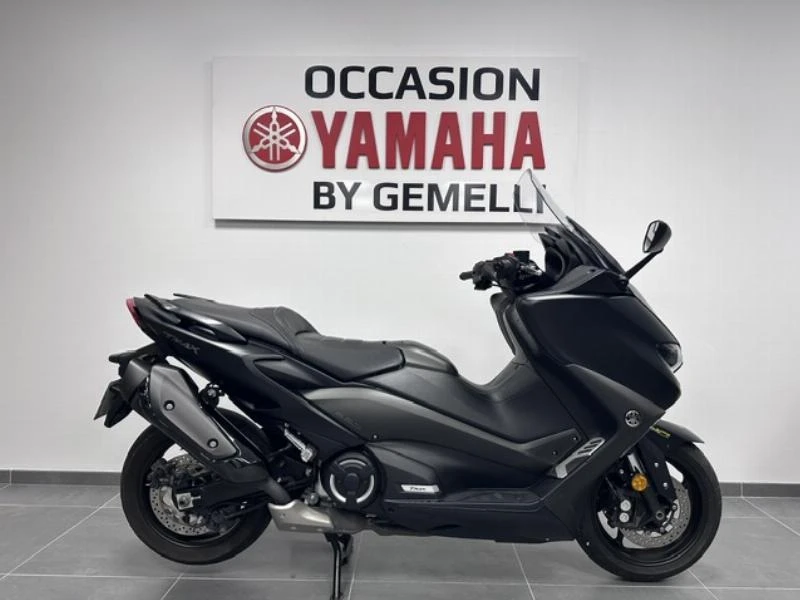 XP TMAX 560