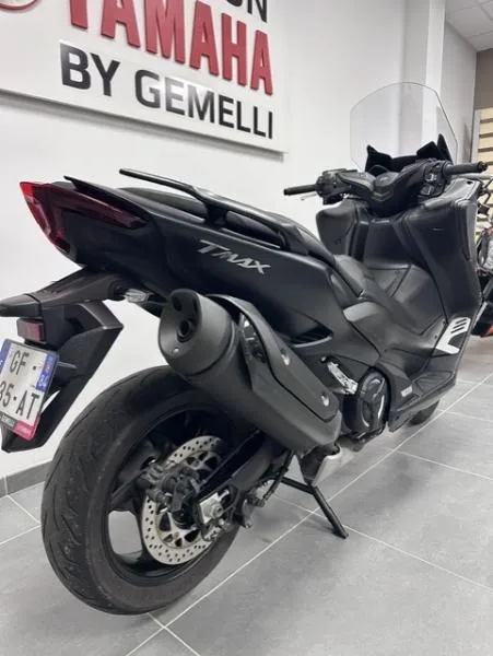 XP TMAX 560