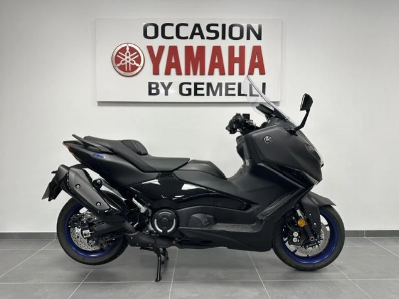 XP TMAX 560