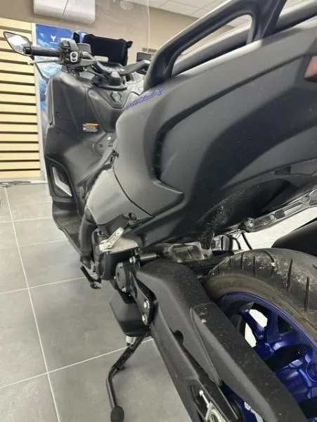 XP TMAX 560