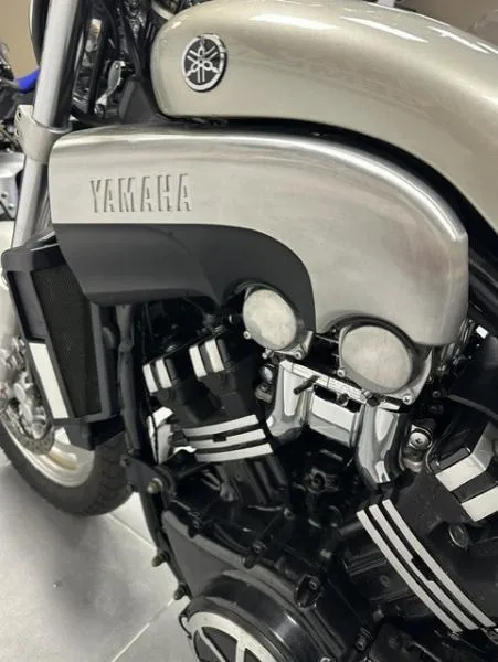 VMAX 1200