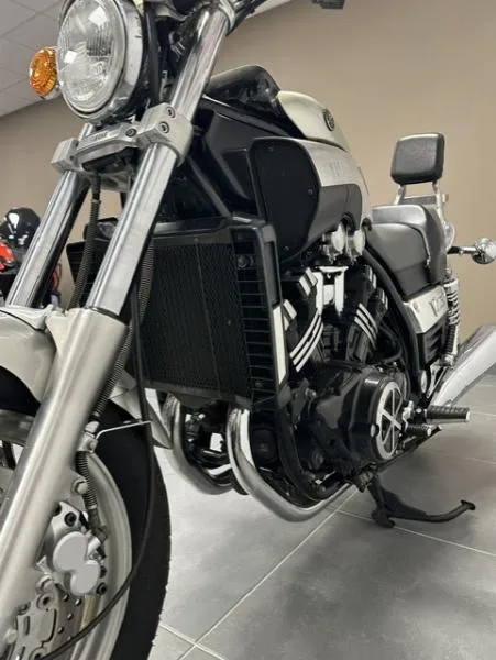 VMAX 1200