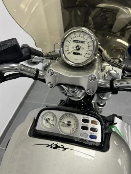 VMAX 1200