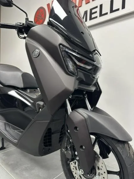 NMAX 125 TECH MAX