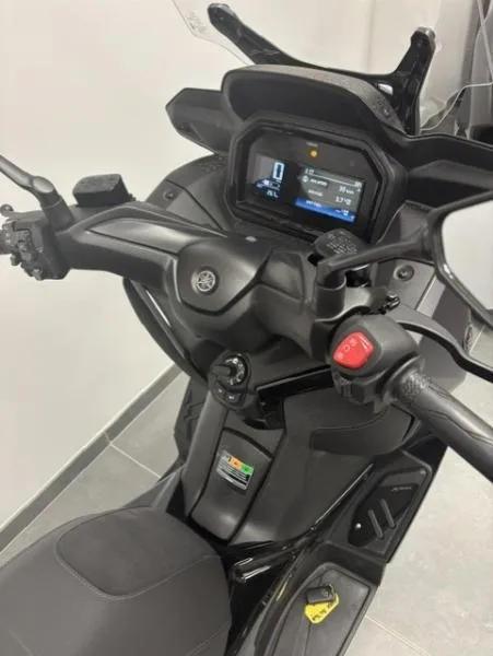 XMAX 300 Tech Max