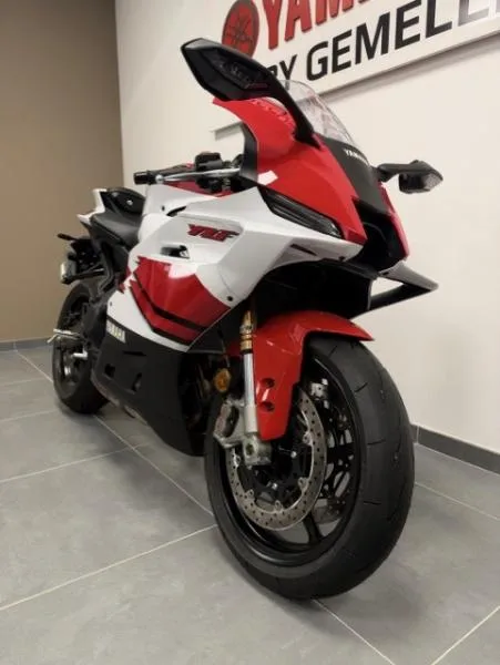 YZFR9