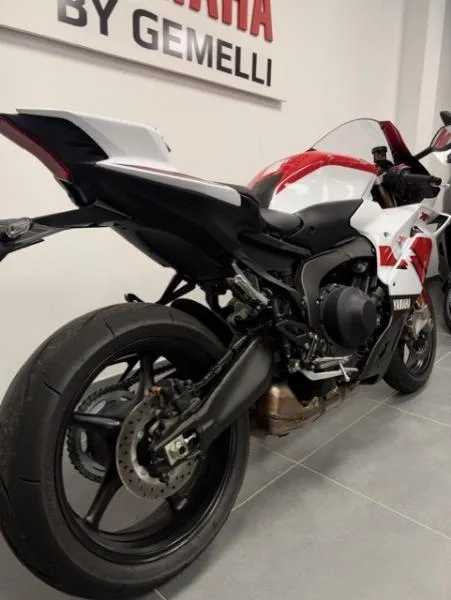 YZFR9