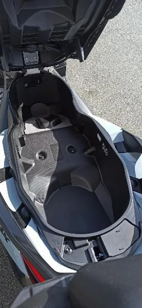 XMAX 300 Tech Max