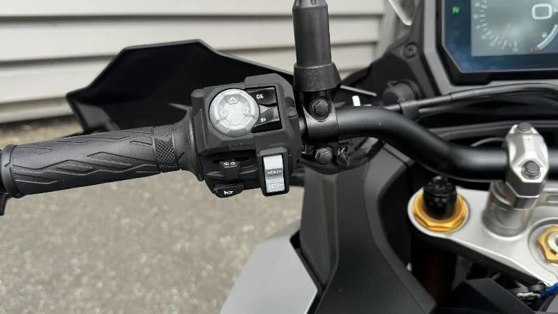 GSXS 1000 GX