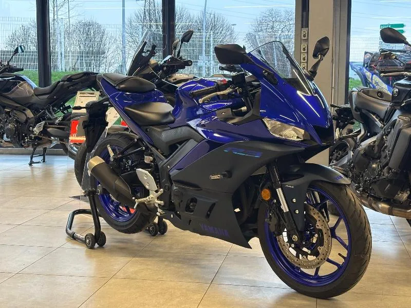 YZFR3