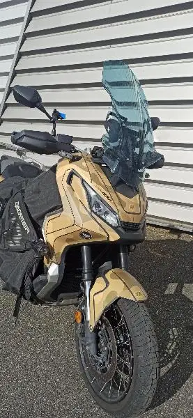 XADV 750
