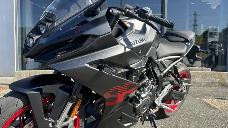 GSX8R