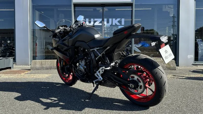 GSX8R