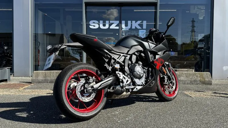 GSX8R
