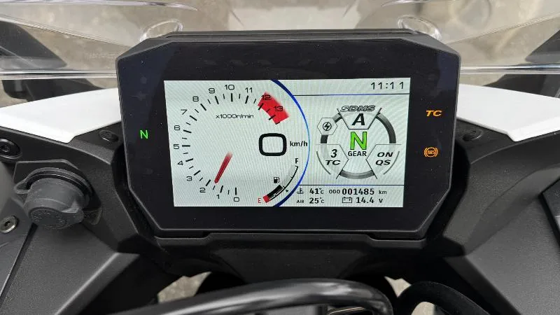 GSXS 1000 GT