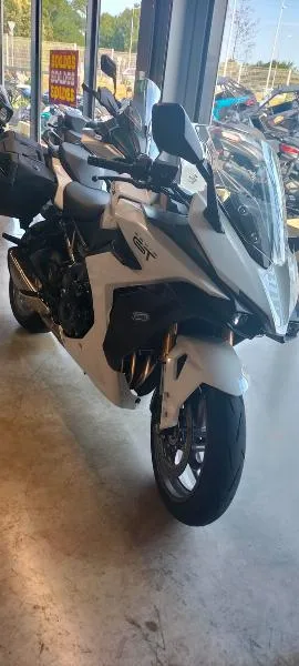 GSXS 1000 GT