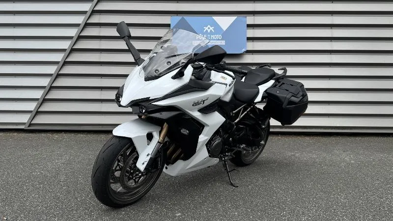 GSXS 1000 GT