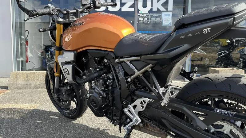 GSX8T