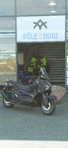 XMAX 125 TECH MAX