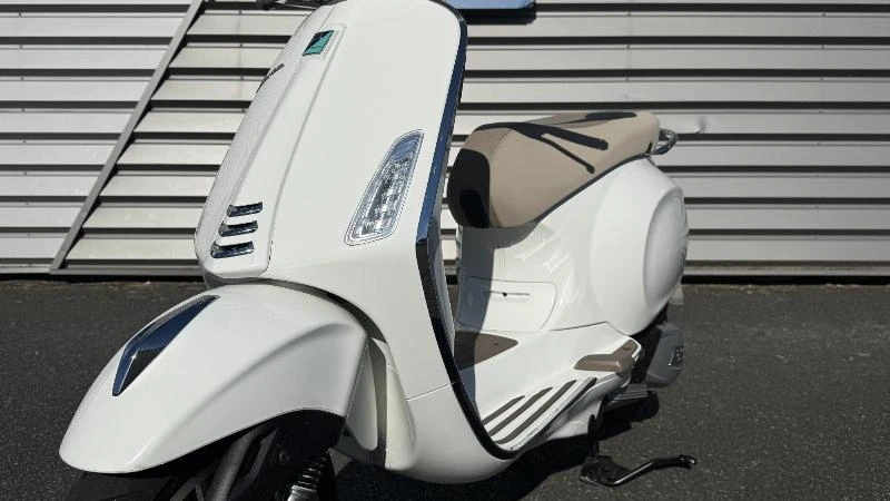 VESPA PRIMAVERA 125 S