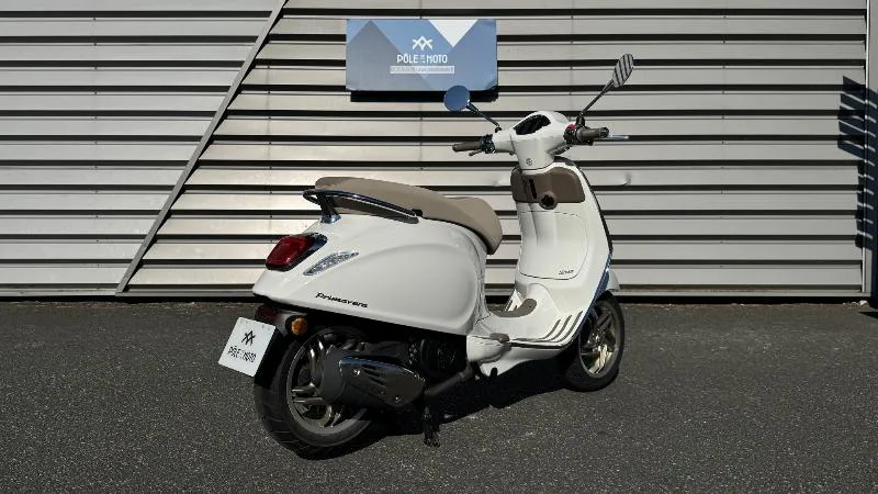 VESPA PRIMAVERA 125 S