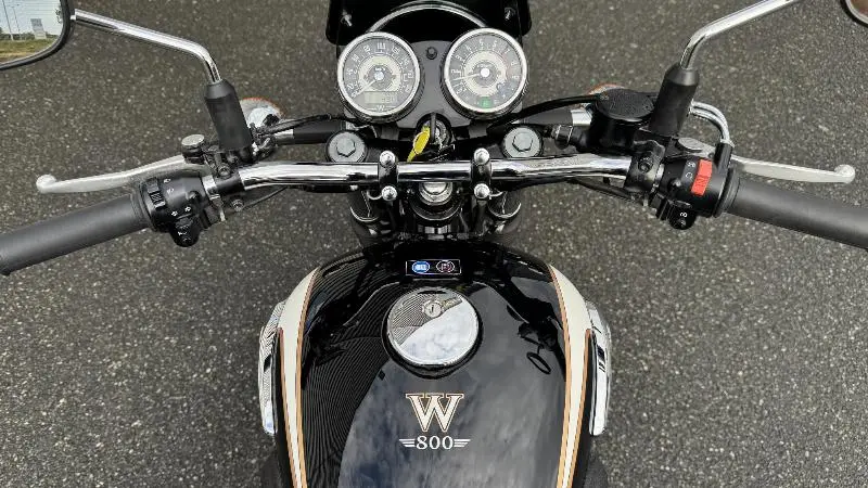 W 800