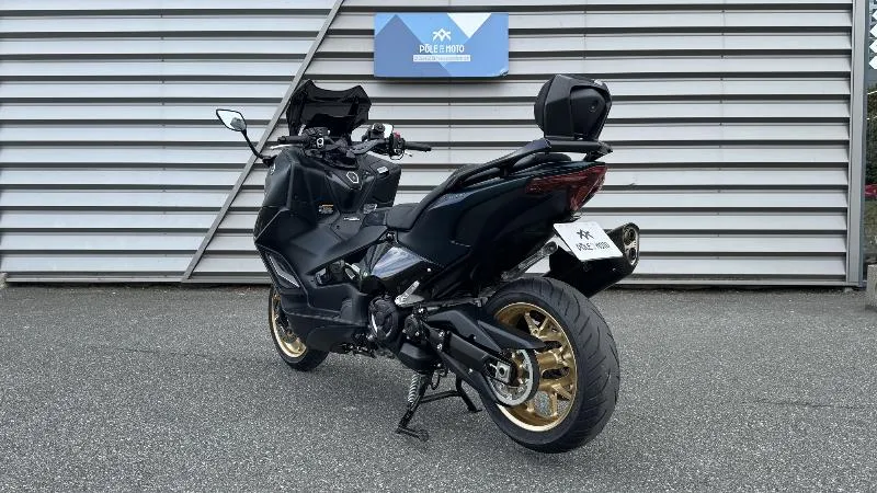 XP TMAX 560 TECH MAX