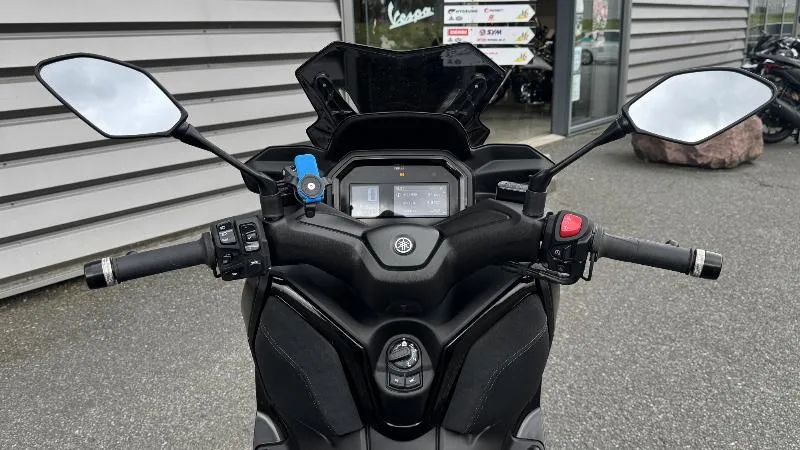 XMAX 125 TECH MAX 