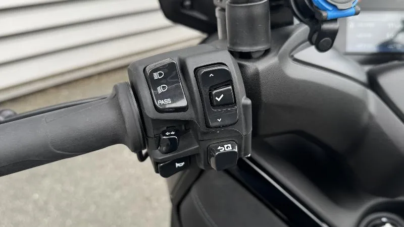 XMAX 125 TECH MAX 