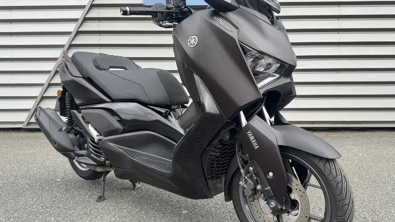 XMAX 125 TECH MAX 