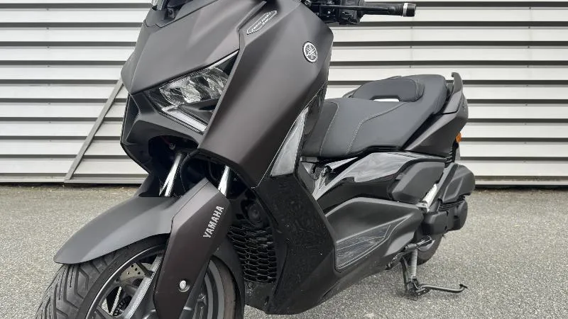 XMAX 125 TECH MAX 