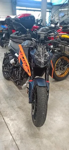 125 DUKE ABS