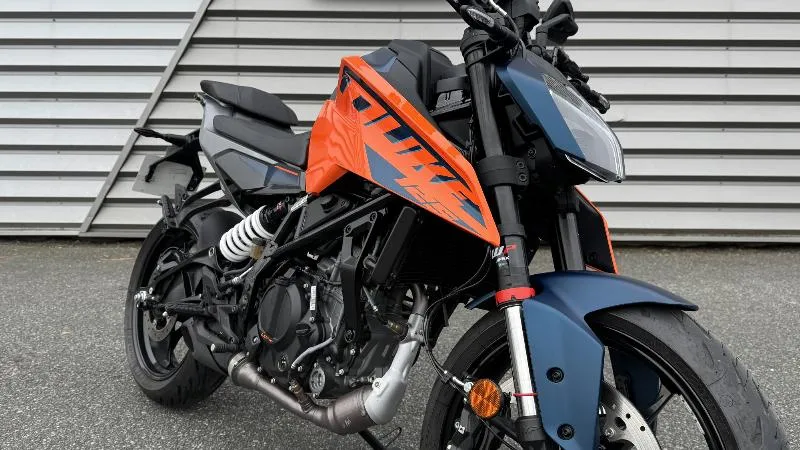 125 DUKE ABS