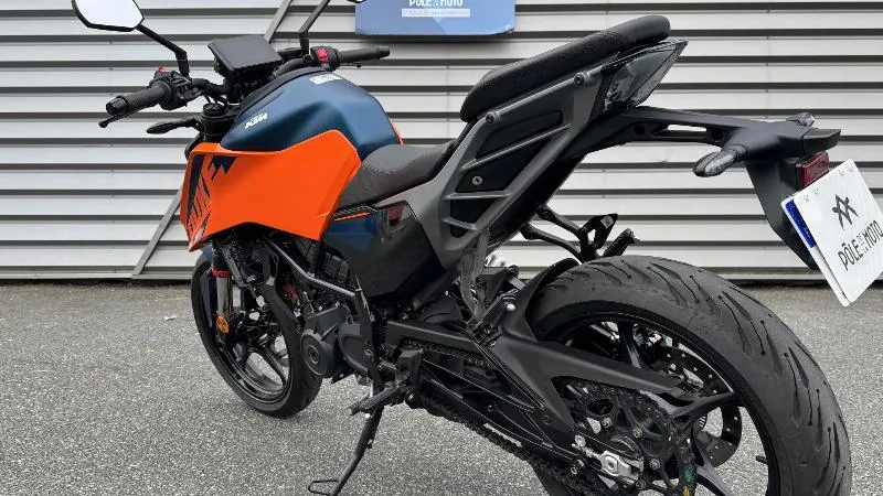 125 DUKE ABS