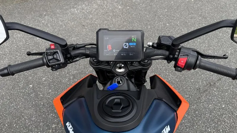 125 DUKE ABS