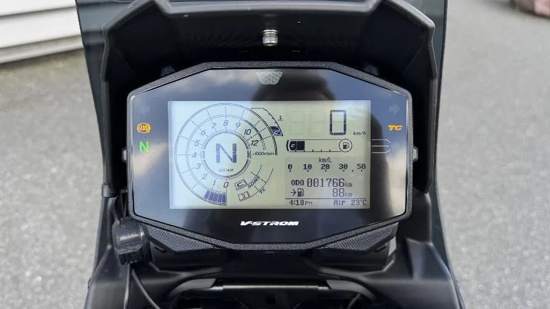 DL VSTROM 1050
