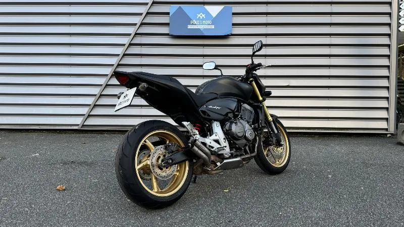 CB 600 F HORNET