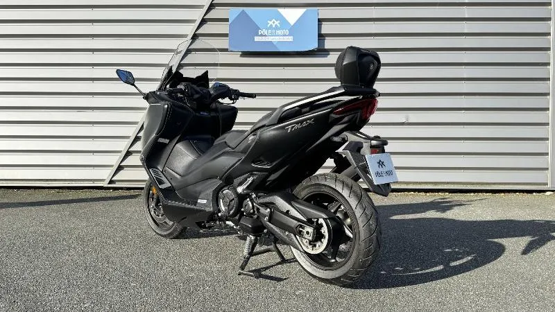 XP TMAX 560